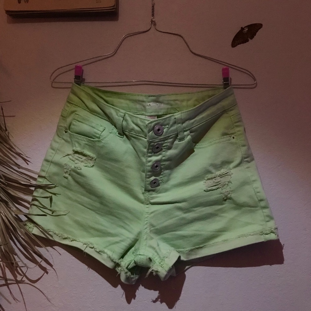 No boundaries green denim shorts